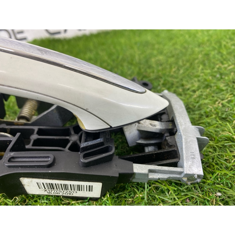 Кронштейн ручки двери (кузов и элементы) BMW 7-series F01 2011 3.0 N54 51217227121