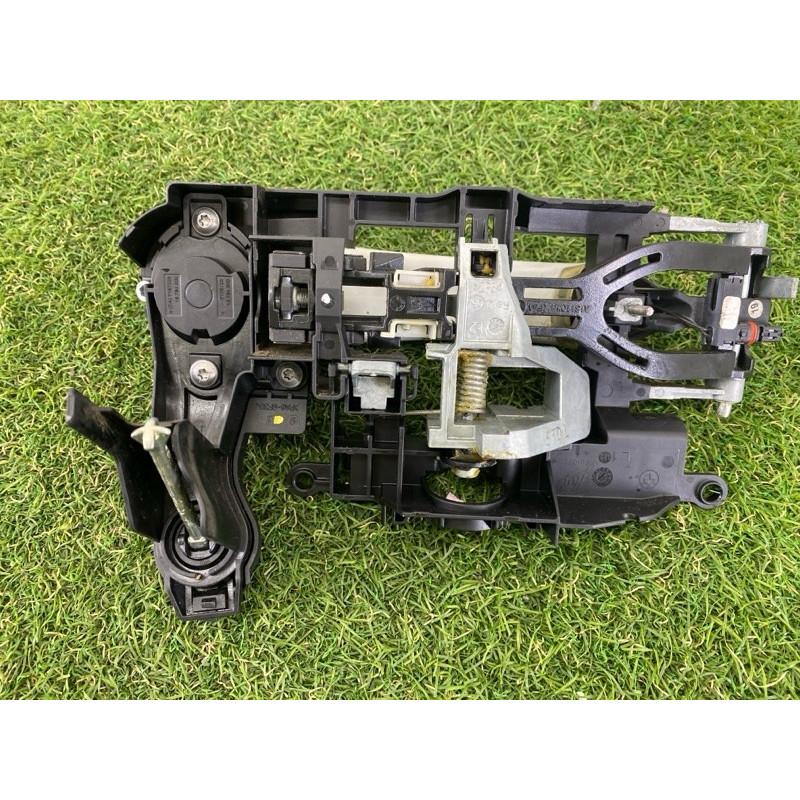 Кронштейн ручки двери (кузов и элементы) BMW 7-series F01 2011 3.0 N54 51217227121