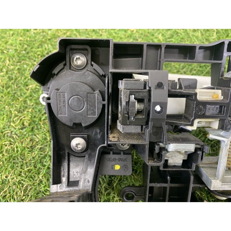 Кронштейн ручки двери (кузов и элементы) BMW 7-series F01 2011 3.0 N54 51217227121