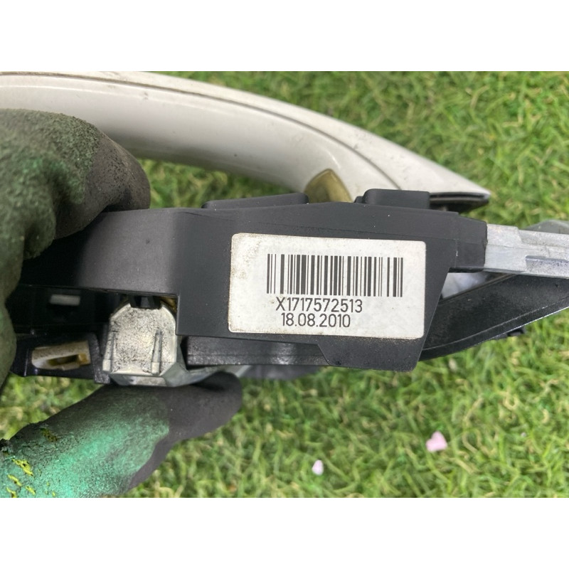 Кронштейн ручки двери (кузов и элементы) BMW 7-series F01 2011 3.0 N54 51217227121