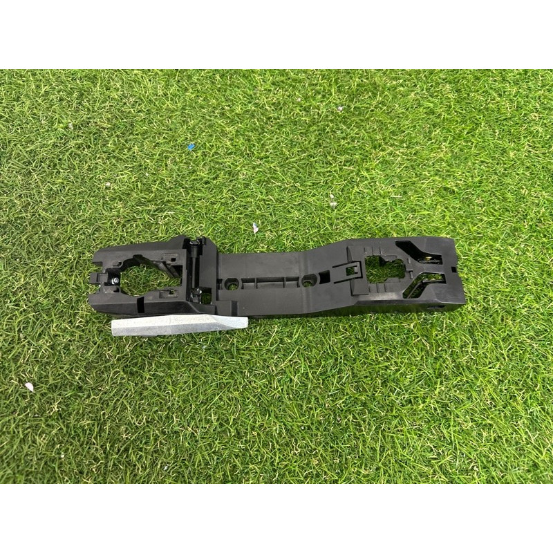 Кронштейн ручки двери (кузов и элементы) Nissan Rogue T33 2021 2.5 PR25DD 806116RR0A