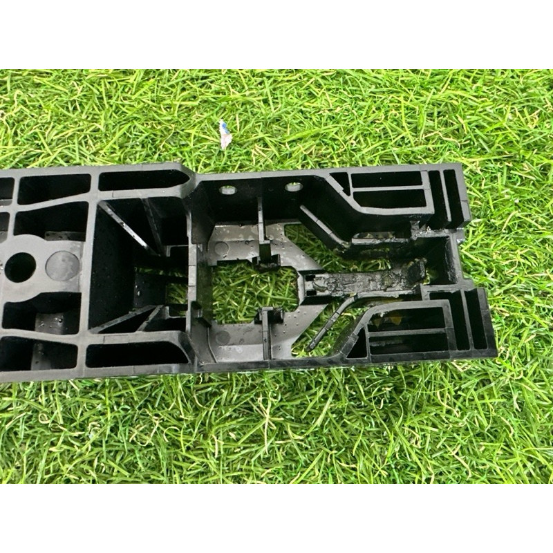 Кронштейн ручки двери (кузов и элементы) Nissan Rogue T33 2021 2.5 PR25DD 806116RR0A