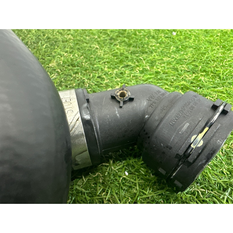 Патрубок (система охлаждения) Volkswagen Touareg NF 2015 3.6 CGRA 7P6122101M