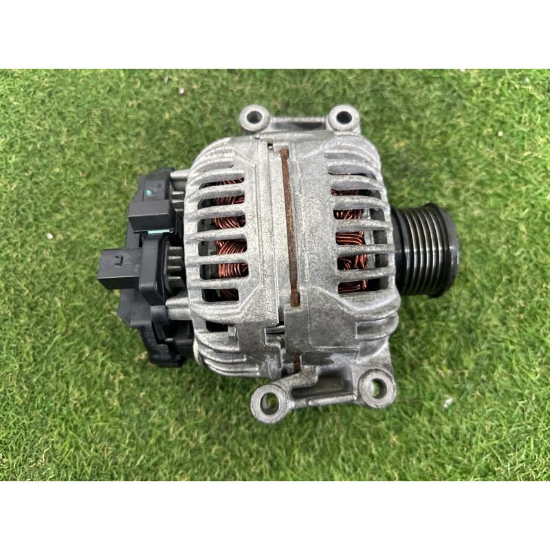 Генератор (электрика) AUDI Q5 8R 2012 2.0 CAEB 06H903016L