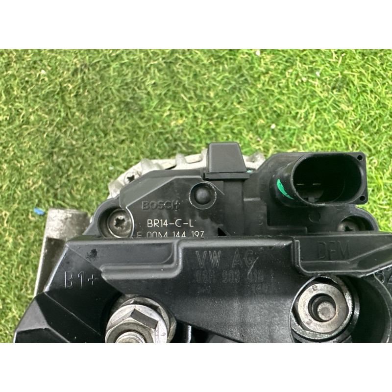 Генератор (электрика) AUDI Q5 8R 2012 2.0 CAEB 06H903016L