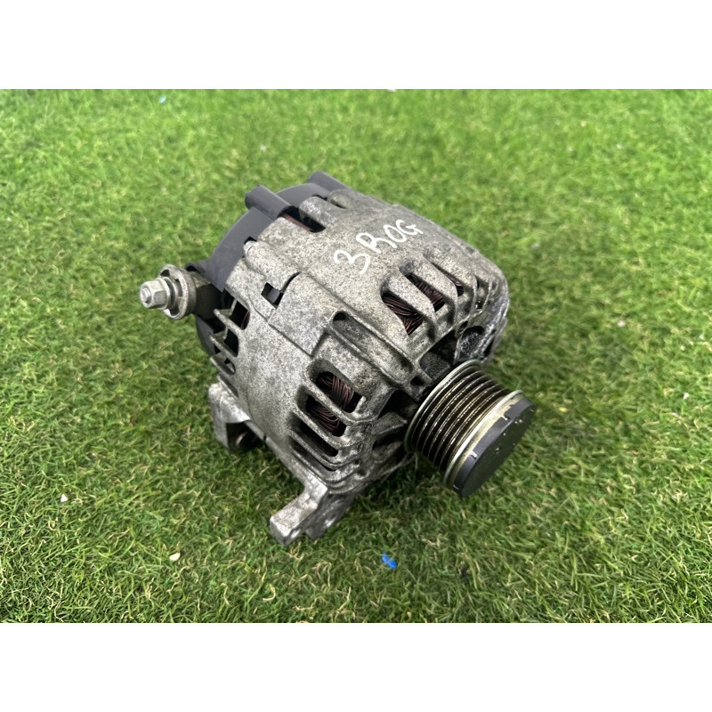 Генератор (электрика) Nissan Rogue T32 2016 2.5 QR25DE 231004BA0A