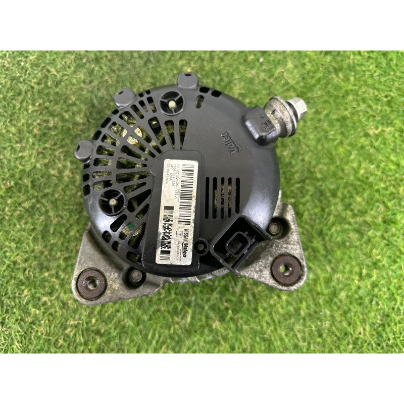 Генератор (электрика) Nissan Rogue T32 2016 2.5 QR25DE 231004BA0A