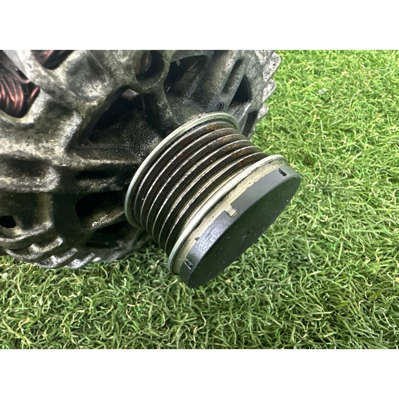 Генератор (электрика) Nissan Rogue T32 2016 2.5 QR25DE 231004BA0A