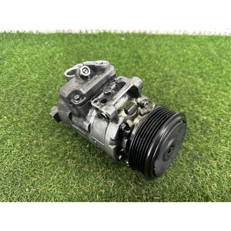 Компрессор кондиционера (отопление и кондиционирование) AUDI A4 B8 2012 2.0 CAEB 8K0260805L