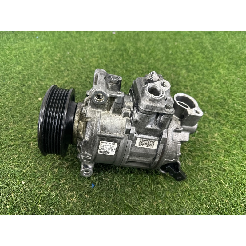 Компрессор кондиционера (отопление и кондиционирование) AUDI A4 B8 2012 2.0 CAEB 8K0260805L