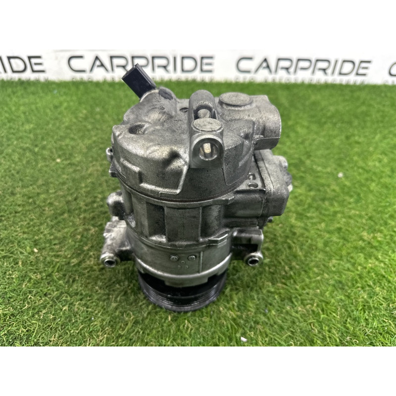 Компрессор кондиционера (отопление и кондиционирование) AUDI A4 B8 2012 2.0 CAEB 8K0260805L