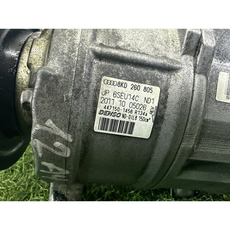 Компрессор кондиционера (отопление и кондиционирование) AUDI A4 B8 2012 2.0 CAEB 8K0260805L