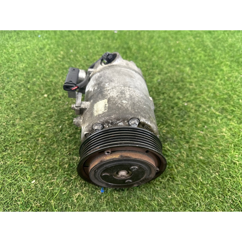 Компрессор кондиционера (отопление и кондиционирование) BMW X1 F48 2016 2.0 B46B20 64525A5C713