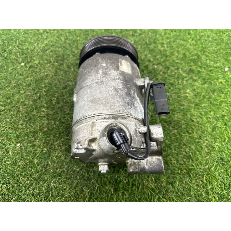 Компрессор кондиционера (отопление и кондиционирование) BMW X1 F48 2016 2.0 B46B20 64525A5C713