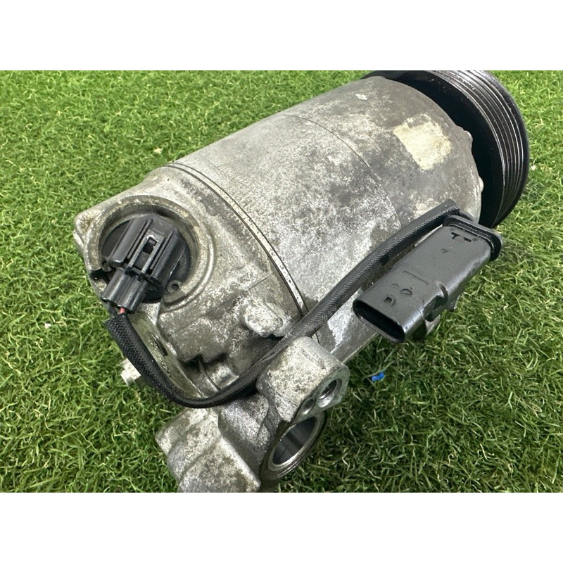 Компрессор кондиционера (отопление и кондиционирование) BMW X1 F48 2016 2.0 B46B20 64525A5C713