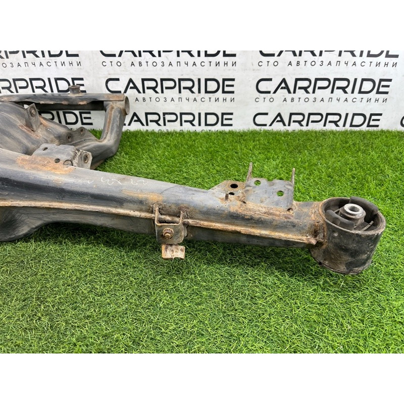 Балка подвески (подвеска) BMW 5-series E34 33311090566