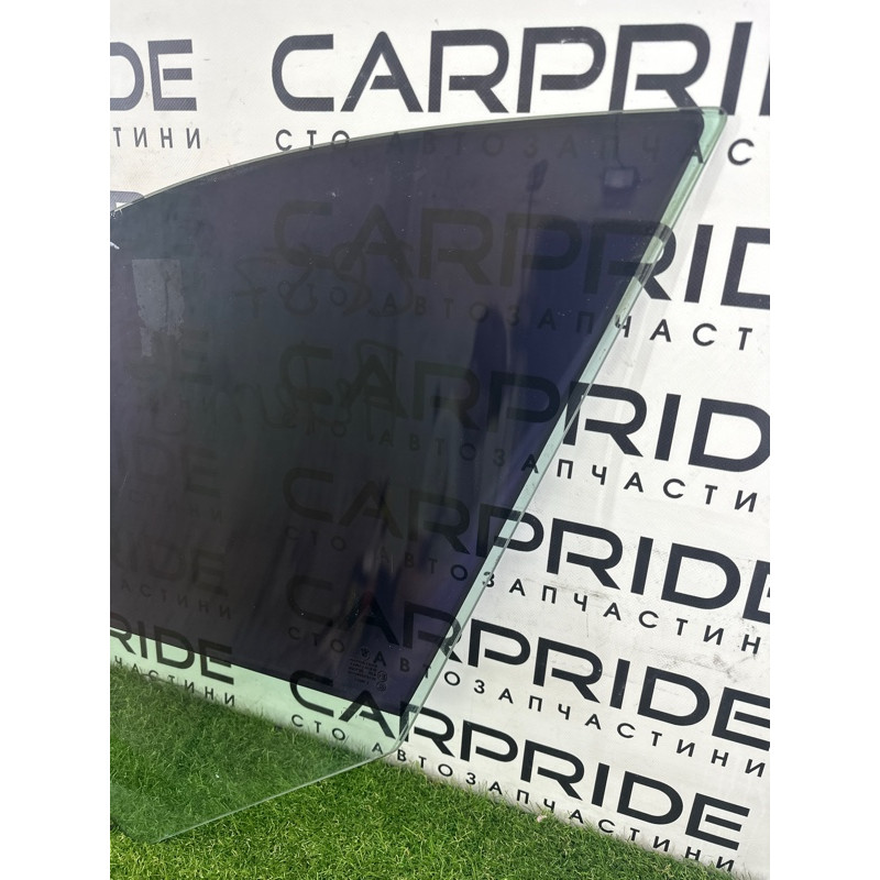 Стекло (кузов и элементы) BMW 7-series F01 2011 3.0 N54 51337182084