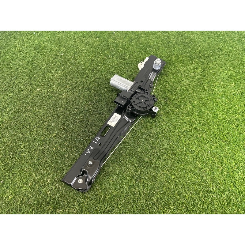 Механизм стеклоподъемника с мотором (кузов и элементы) BMW X1 F48 2016 2.0 B46B20 51357490199