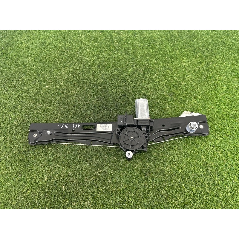 Механизм стеклоподъемника с мотором (кузов и элементы) BMW X1 F48 2016 2.0 B46B20 51357490199