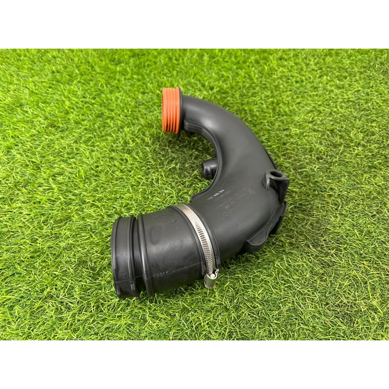 Патрубок (система охлаждения) BMW 5-series F10 2013 N63B44 13717577452