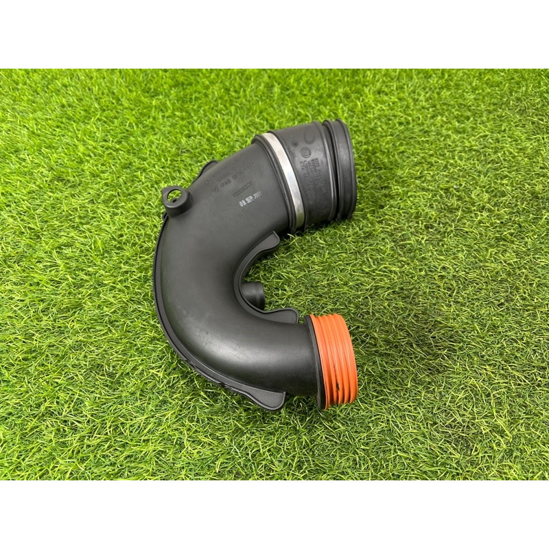 Патрубок (система охлаждения) BMW 5-series F10 2013 N63B44 13717577452