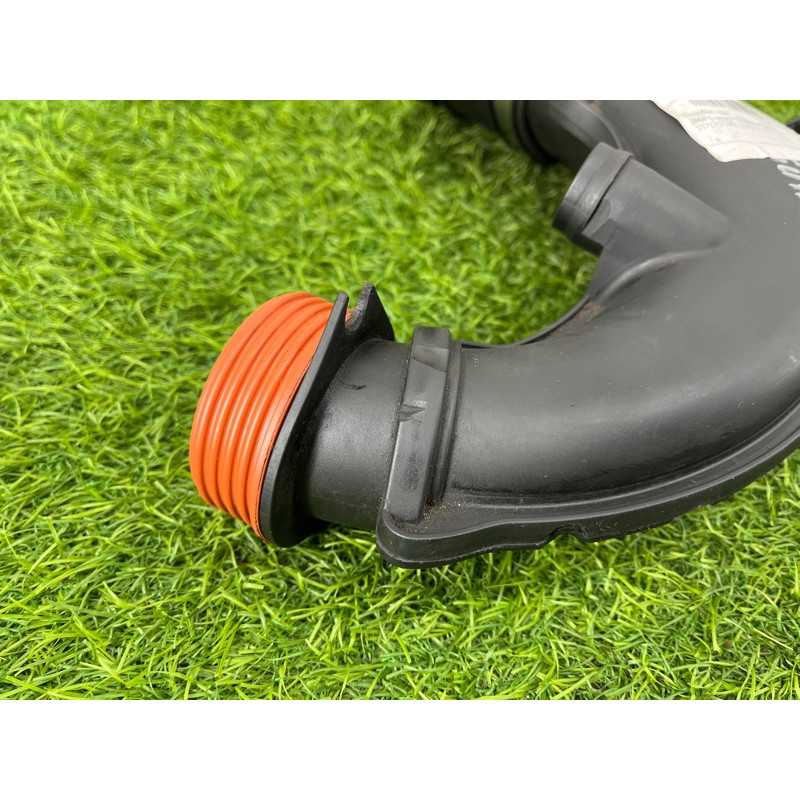 Патрубок (система охлаждения) BMW 5-series F10 2013 N63B44 13717577452