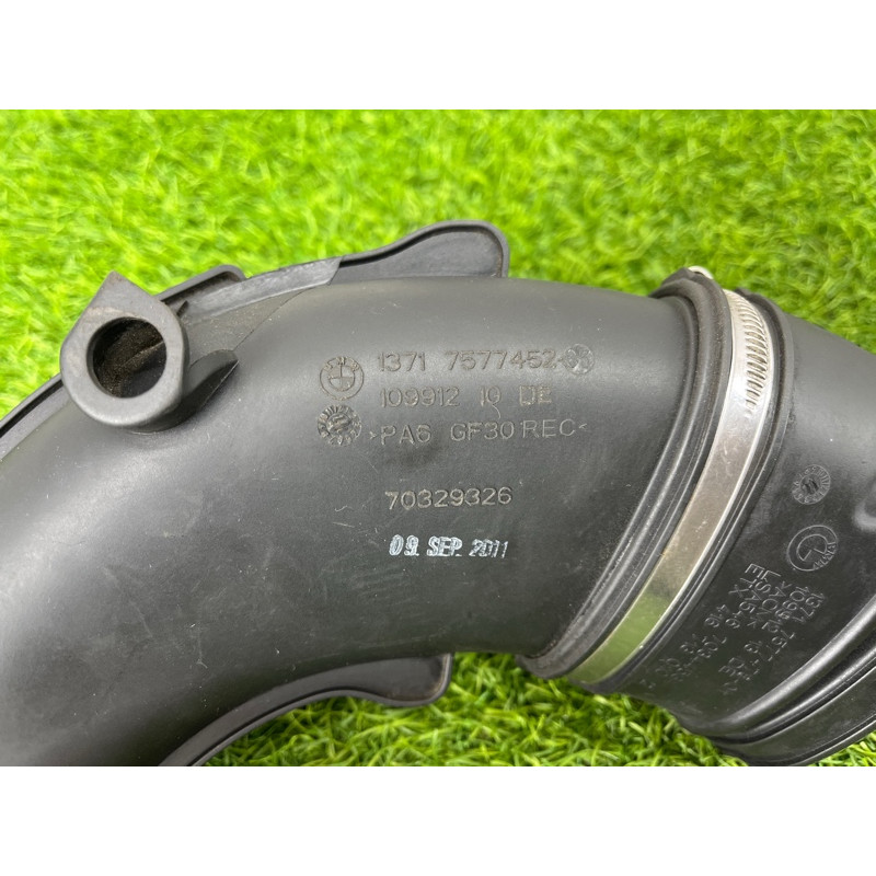 Патрубок (система охлаждения) BMW 5-series F10 2013 N63B44 13717577452