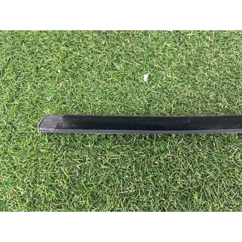 Молдинг двери внешний (кузов и элементы) BMW X1 F48 2016 2.0 B46B20 51357362233