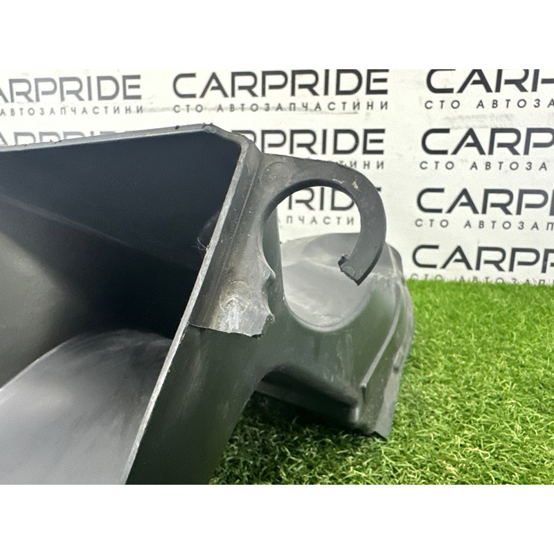 Воздуховод радиатора (кузов и элементы) AUDI A7 4G 2012 3.0 CGXB 4G8121333E