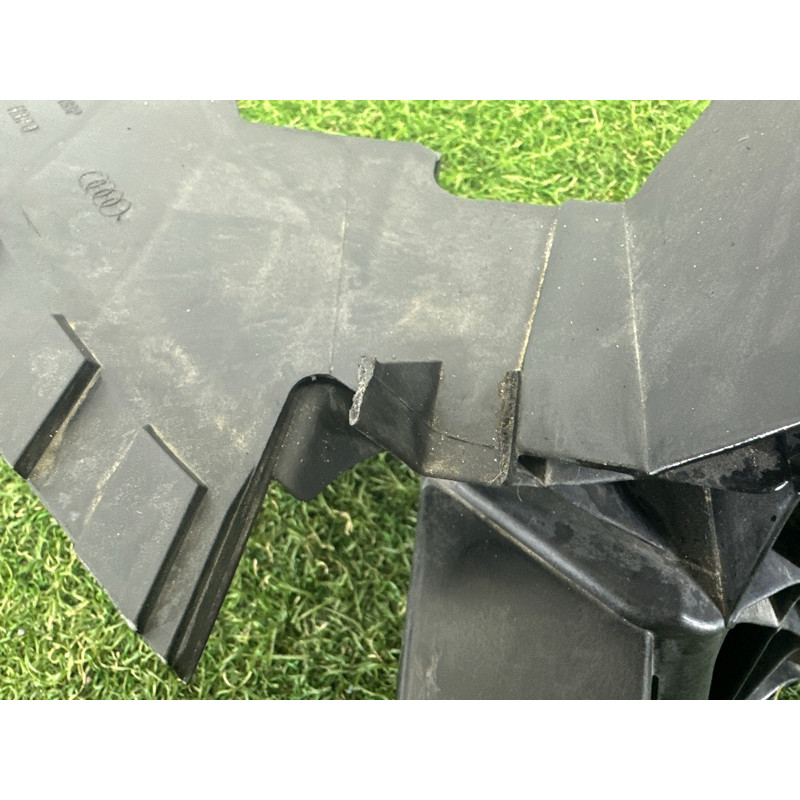 Кронштейн фары (кузов и элементы) AUDI Q7 4M 2017 3.0 CREC 4M0805608