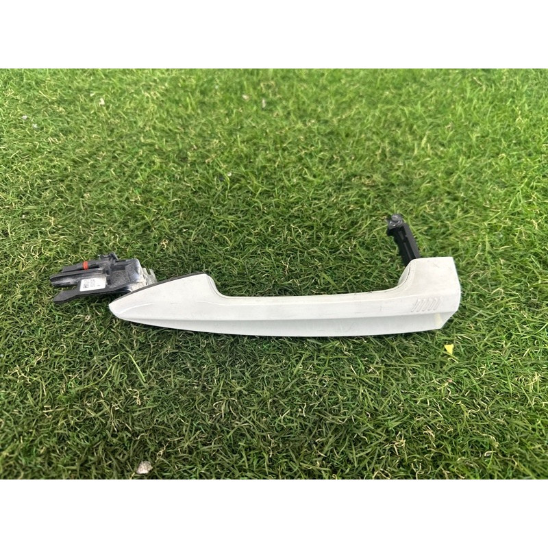 Ручка двери внешняя (кузов и элементы) BMW X1 F48 2016 2.0 B46B20 51217433843