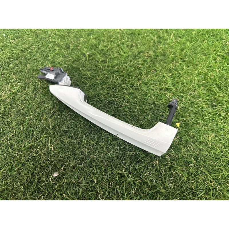 Ручка двери внешняя (кузов и элементы) BMW X1 F48 2016 2.0 B46B20 51217433843