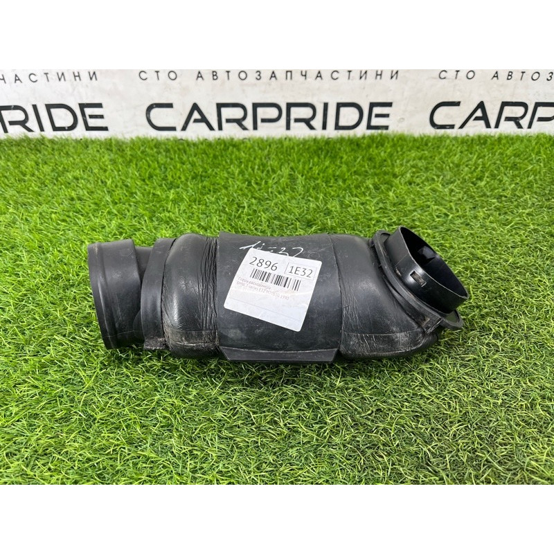 Патрубок воздушного фильтра (впускная система) BMW 7-series E32 1990 M70b50 13711710169