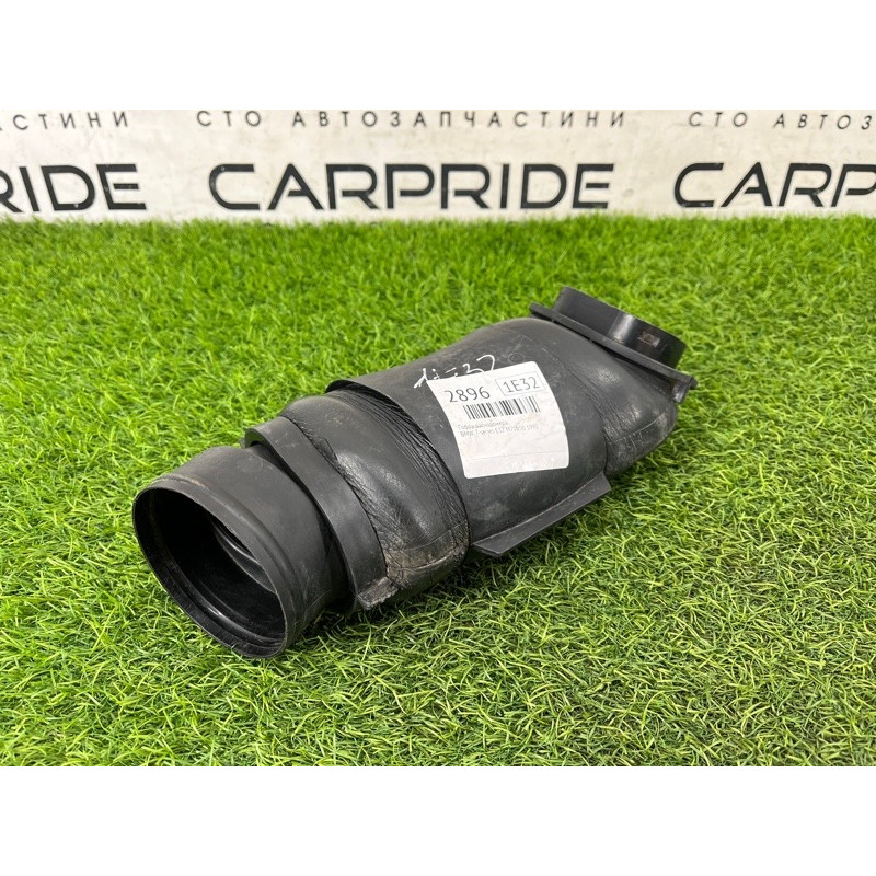 Патрубок воздушного фильтра (впускная система) BMW 7-series E32 1990 M70b50 13711710169