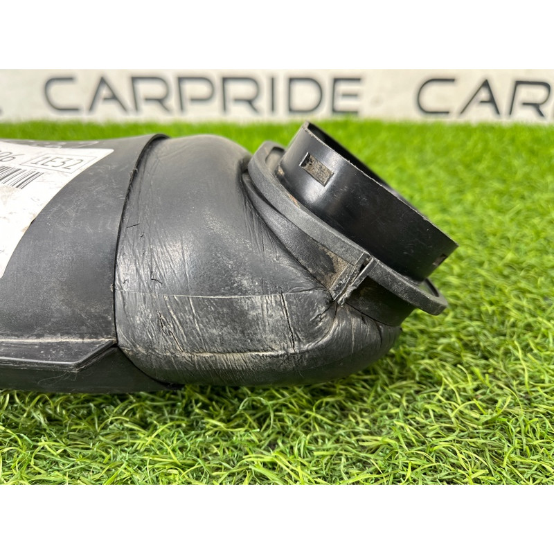 Патрубок воздушного фильтра (впускная система) BMW 7-series E32 1990 M70b50 13711710169