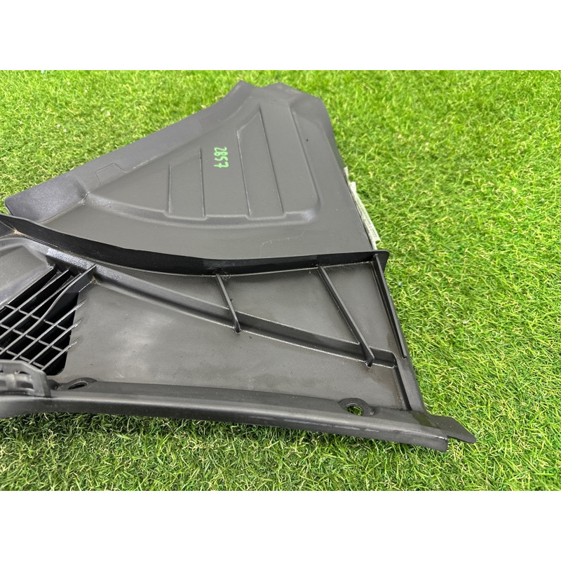 Накладка на жабо (кузов и элементы) BMW 7-series F01 2011 3.0 N54 64316987601