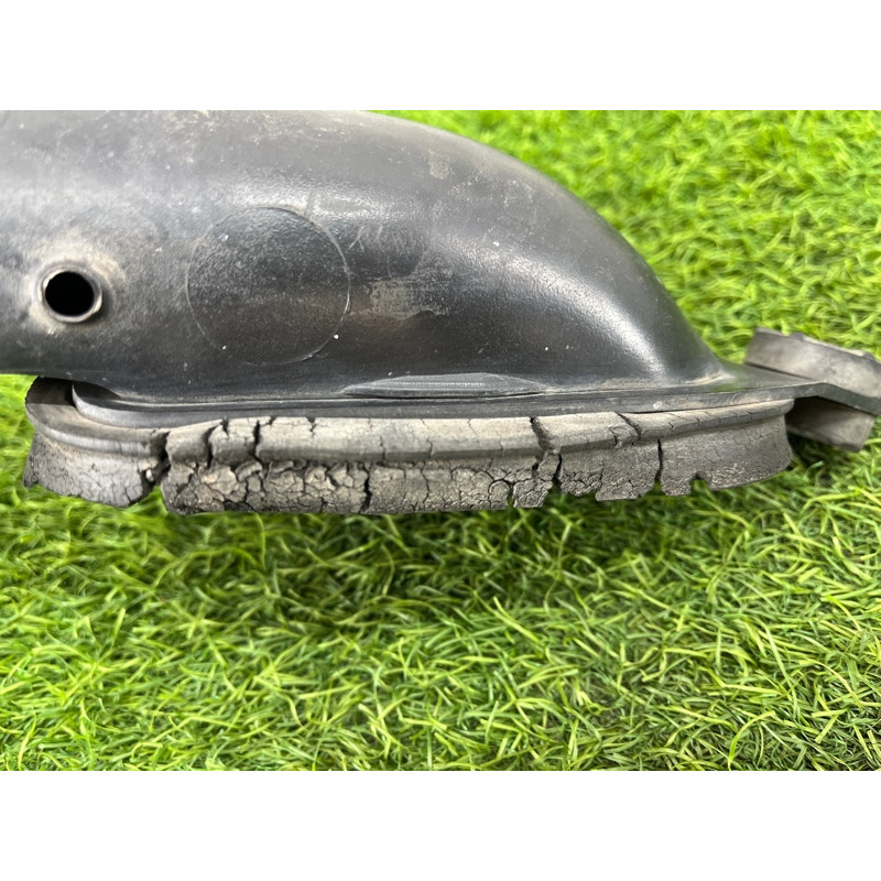 Всасывающий патрубок (двигатель и элементы) BMW 5-series E39 2001 M57d30 13712247911