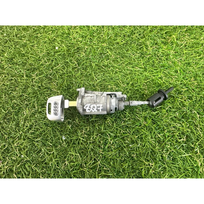 Личинка замка двери с ключом (кузов и элементы) AUDI Q7 4M 2017 3.0 CREC 107837167ED