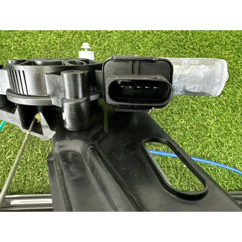 Механизм стеклоподъемника с мотором (кузов и элементы) BMW X1 F48 2016 2.0 B46B20 51337434785