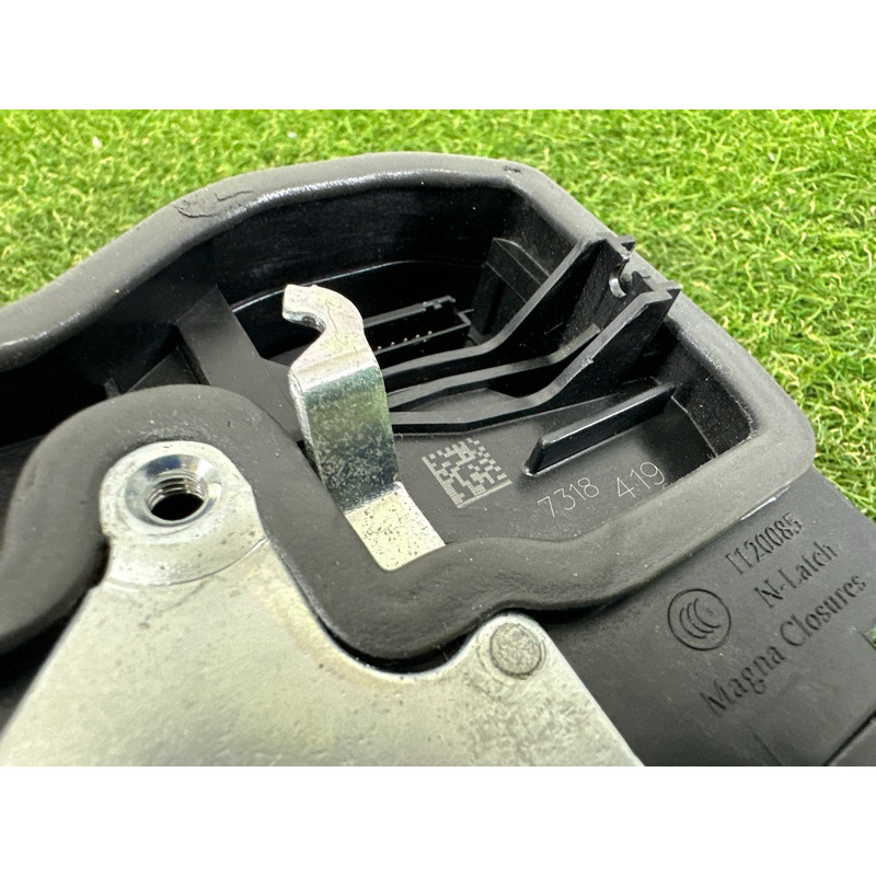 Замок багажника (кузов и элементы) BMW X3 F25 2013 3.0 N55B30 51217202143