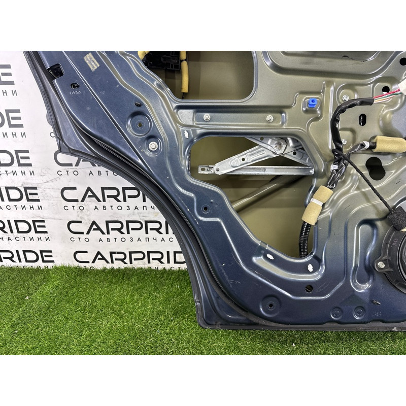 Дверь (наружные элементы кузова) Nissan Rogue T32 2016 2.5 QR25DE 821014BA0A