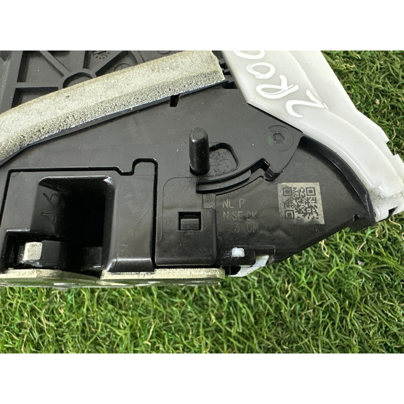 Замок дверей (кузов і елементи) Nissan Rogue T33 2021 2.5 PR25DD 825016RR0A