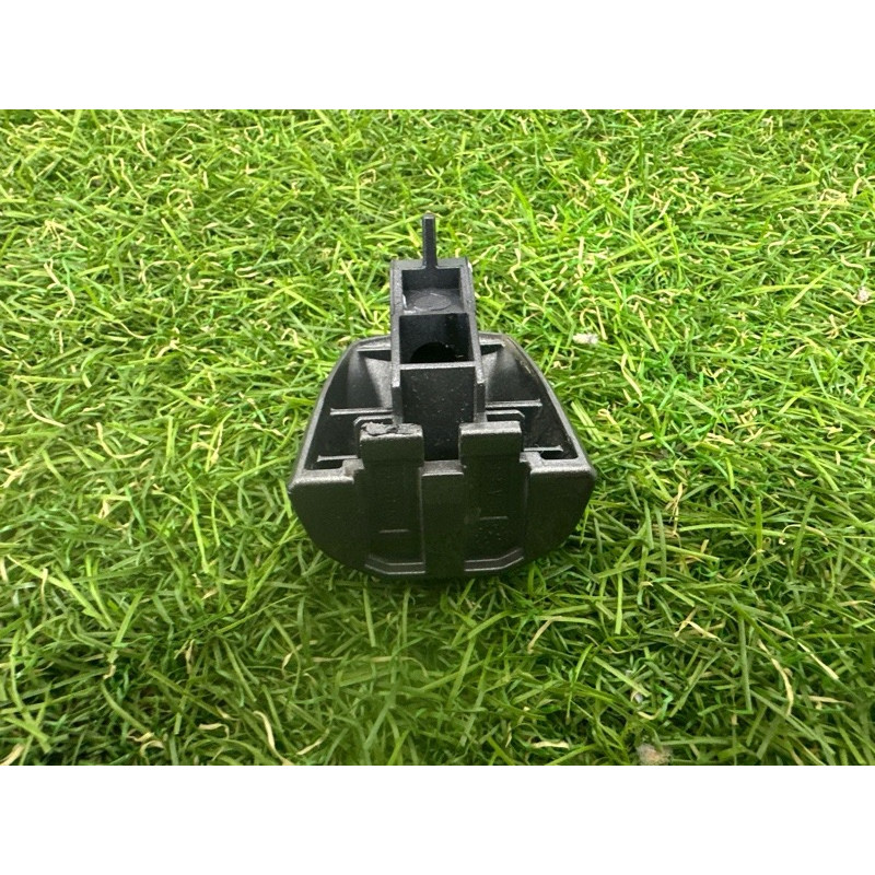 Заглушка внешней ручки (кузов и элементы) Nissan Rogue T33 2021 2.5 PR25DD 826466CA2B