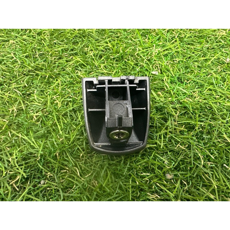 Заглушка внешней ручки (кузов и элементы) Nissan Rogue T33 2021 2.5 PR25DD 826466CA2B