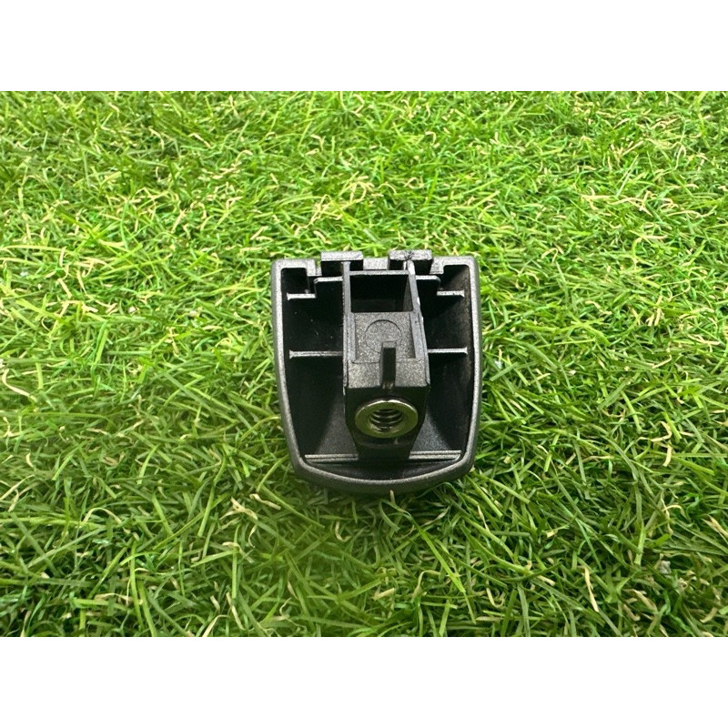 Заглушка внешней ручки (кузов и элементы) Nissan Rogue T33 2021 2.5 PR25DD 826466CA2B