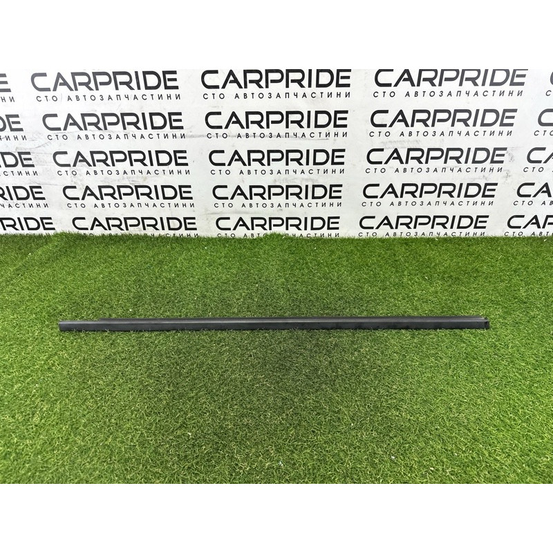 Молдинг стекла (кузов и элементы) Nissan Rogue T33 2021 2.5 PR25DD 808206RA0A