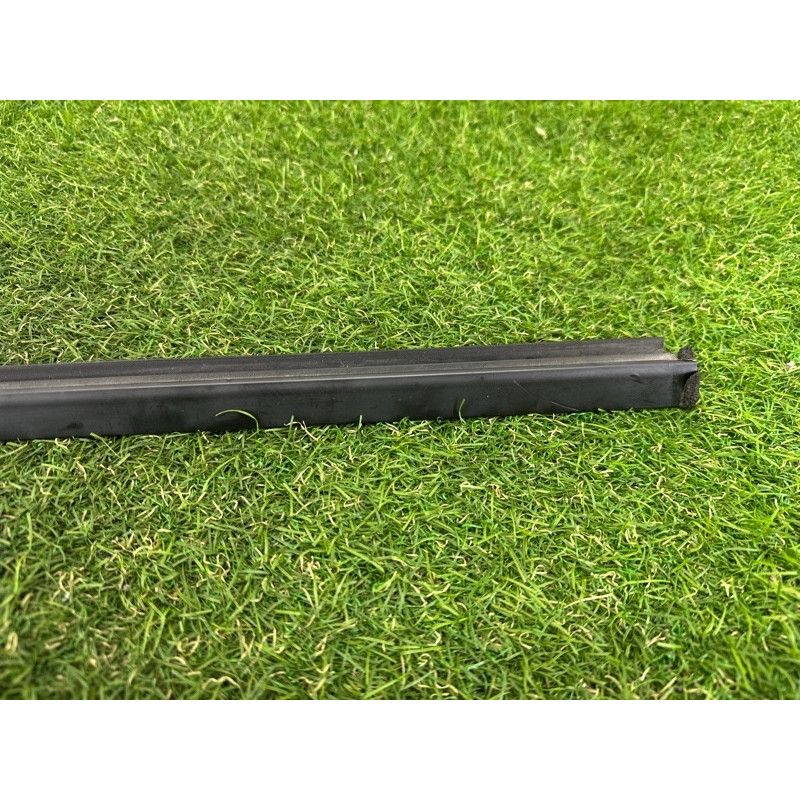 Молдинг стекла (кузов и элементы) Nissan Rogue T33 2021 2.5 PR25DD 808206RA0A