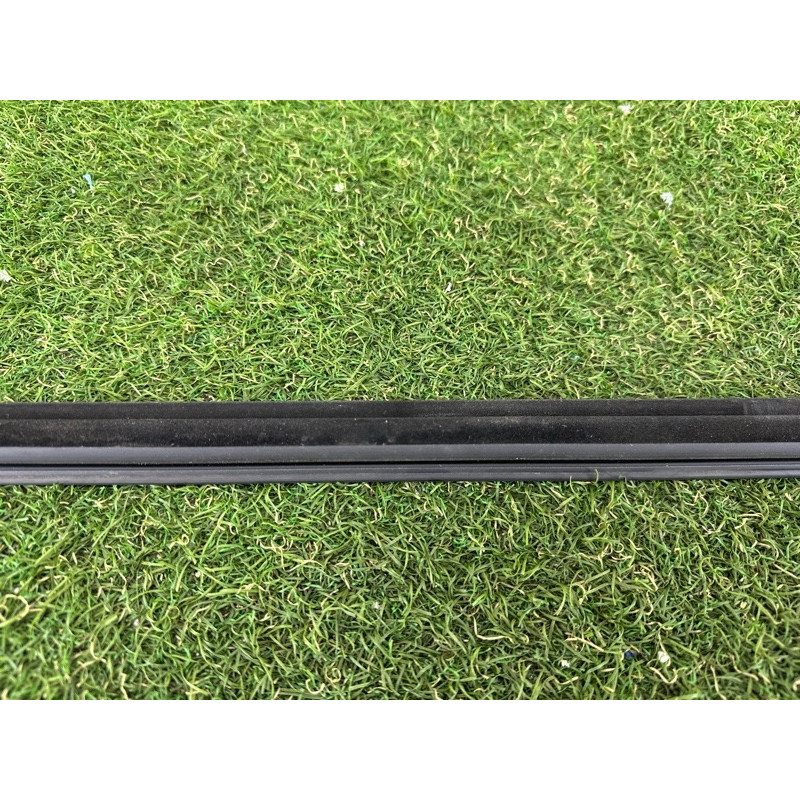 Молдинг стекла (кузов и элементы) Nissan Rogue T33 2021 2.5 PR25DD 808206RA0A