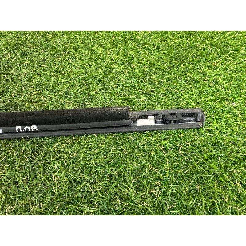 Молдинг стекла (кузов и элементы) Nissan Rogue T33 2021 2.5 PR25DD 808206RA0A