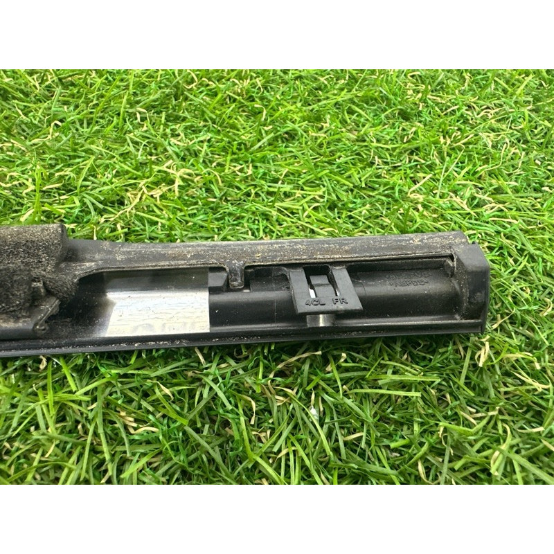 Молдинг стекла (кузов и элементы) Nissan Rogue T32 2016 2.5 QR25DE 808204CL0A